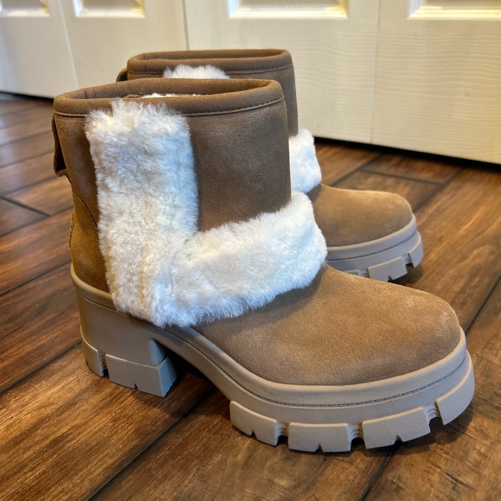 UGG Brooklyn Sunburst Women’s Platform Boots NEW - Picture 7 of 10